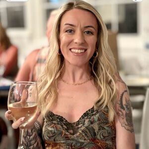 Meet your Posher, Becky